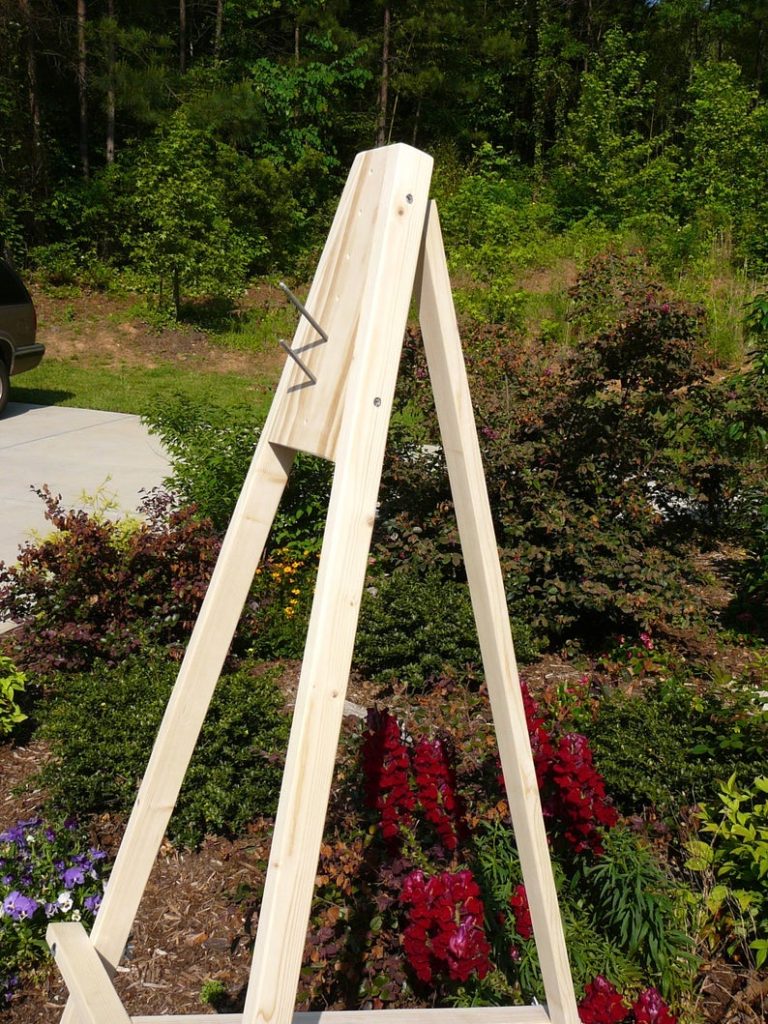 Wreath Making Craft Easel (Floor or Table) Ladybug Wreaths Shop